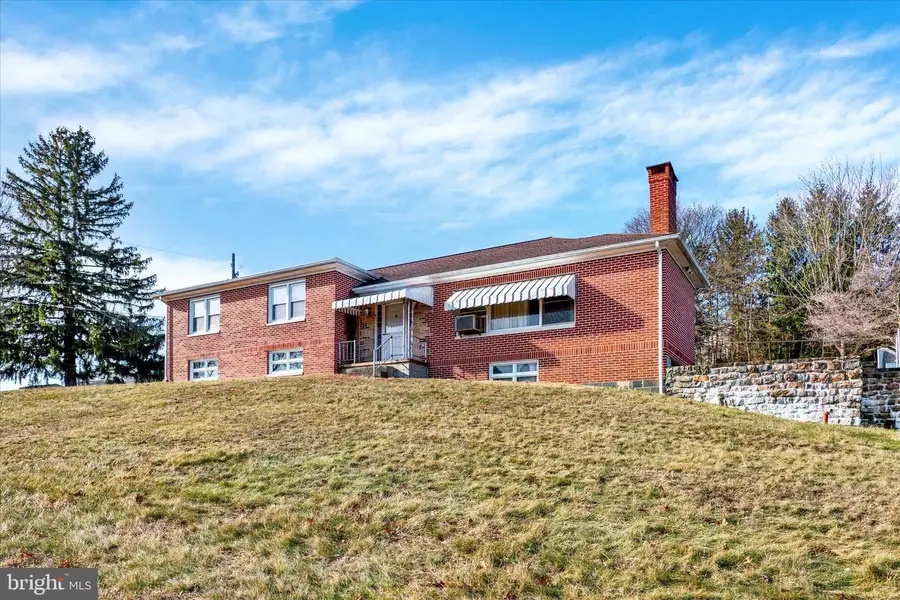 100 High St, Pine Grove, PA 17963 - #2