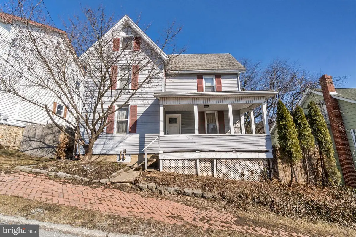 19 Market St, Tamaqua, PA 18252 - #1