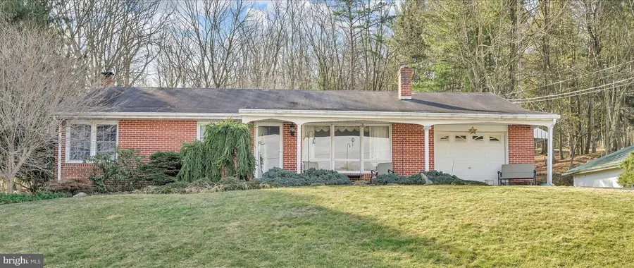 123 W Line St, Tremont, PA 17981 - #2