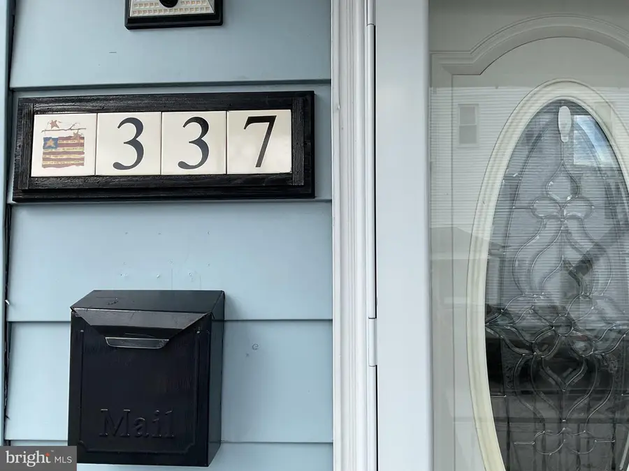 337 W Pine St, Frackville, PA 17931 - #3