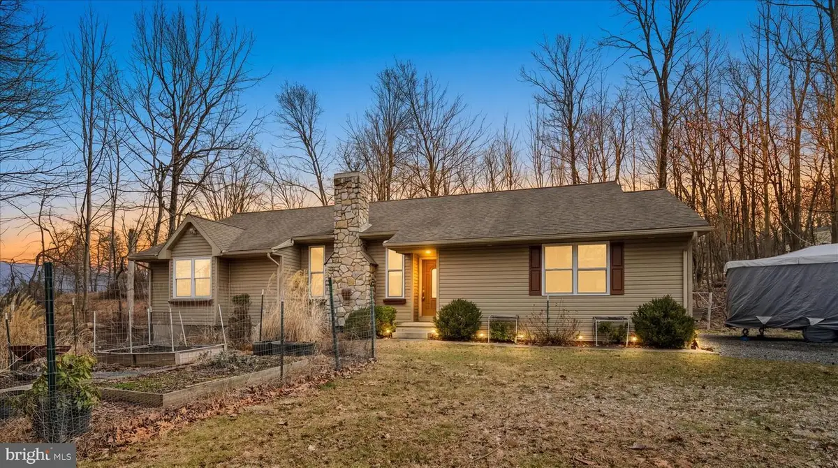 311 Sioux Dr, Auburn, PA 17922 - #1