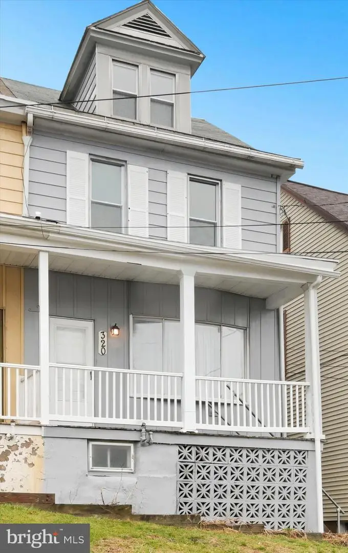320 Spring Garden St, Pottsville, PA 17901 - #2