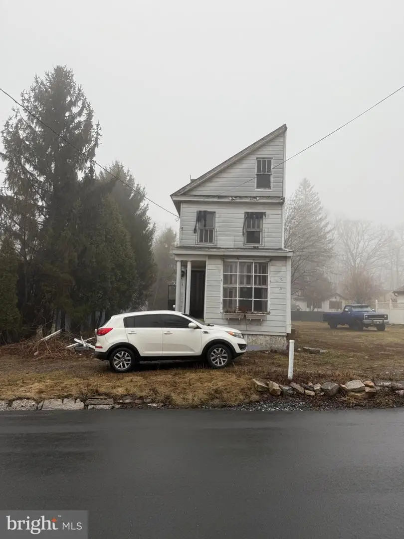 43 Main St, Tremont, PA 17981 - #1