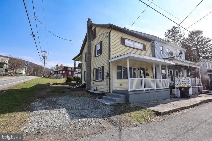 402 Catherine St, Ashland, PA 17921 - #3