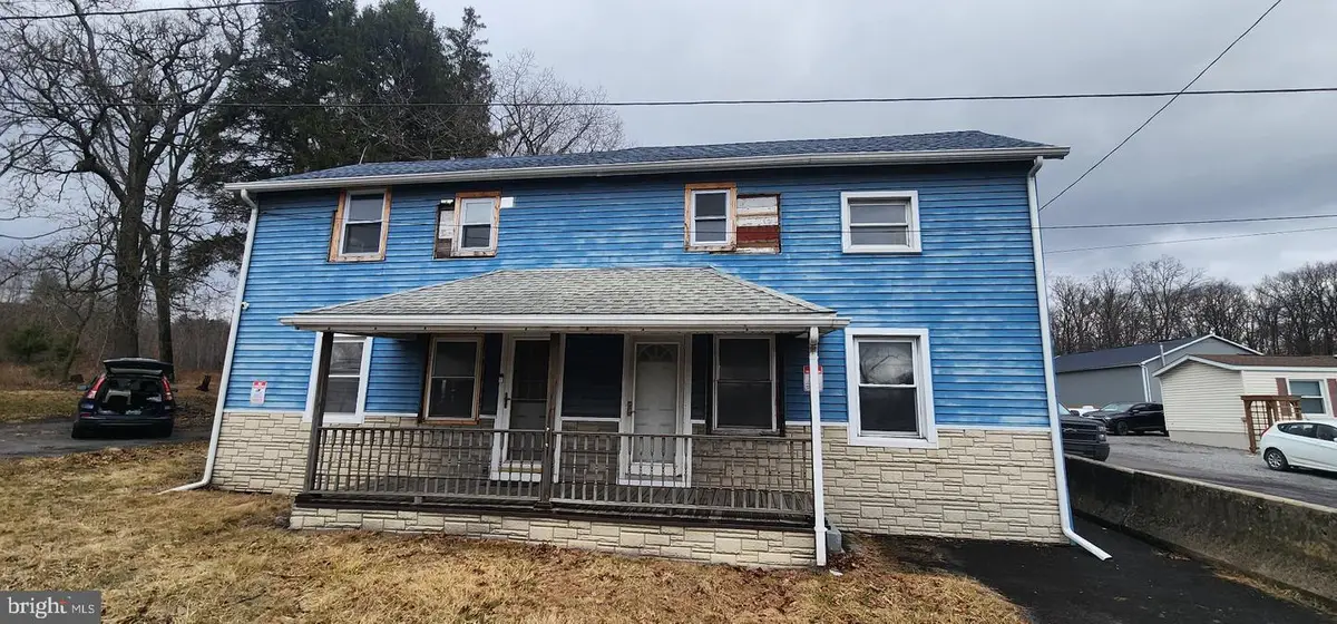2014 W Center St, Tremont, PA 17981 - #1