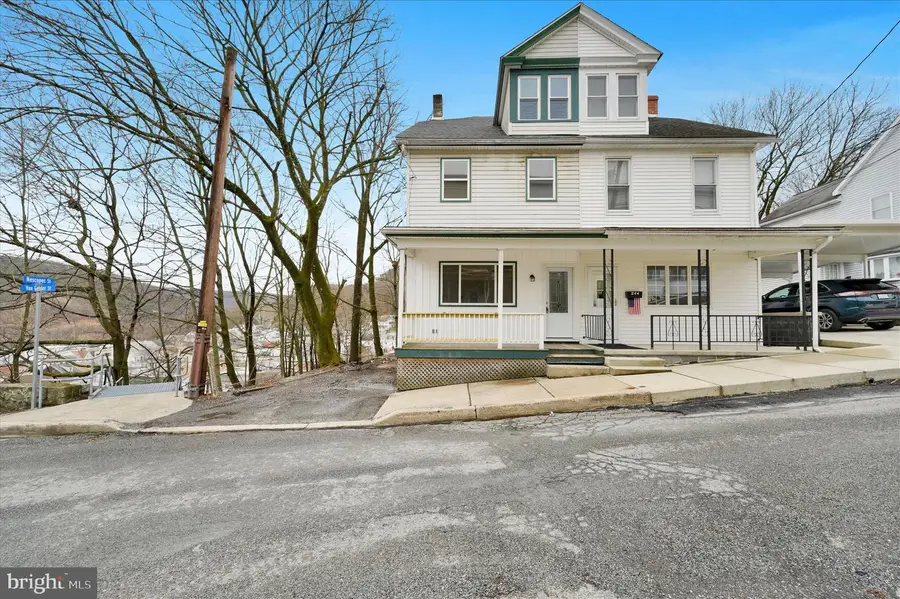 242 Van Gelder St, Tamaqua, PA 18252 - #2