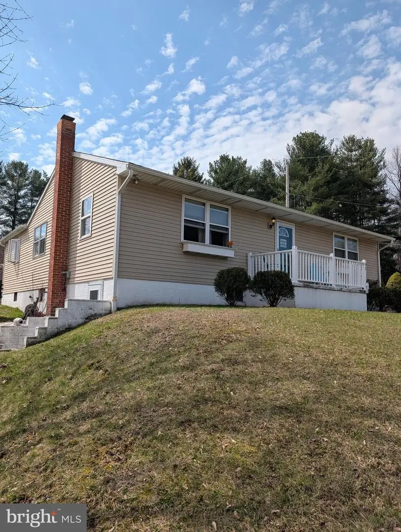 95 New St, Pottsville, PA 17901 - #2