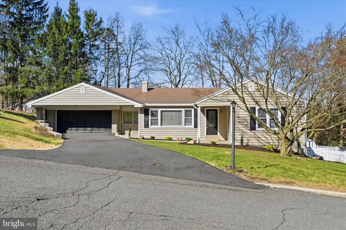 115 Mahantongo Dr, Pottsville, PA 17901 - #1