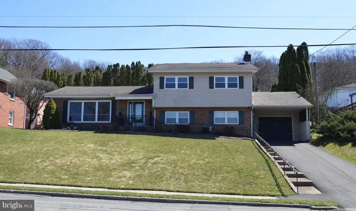 2057 Mahantongo St, Pottsville, PA 17901 - #1