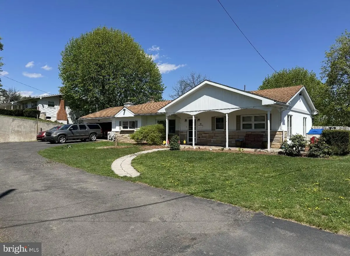 100 Hickory St, Schuylkill Haven, PA 17972 - #1