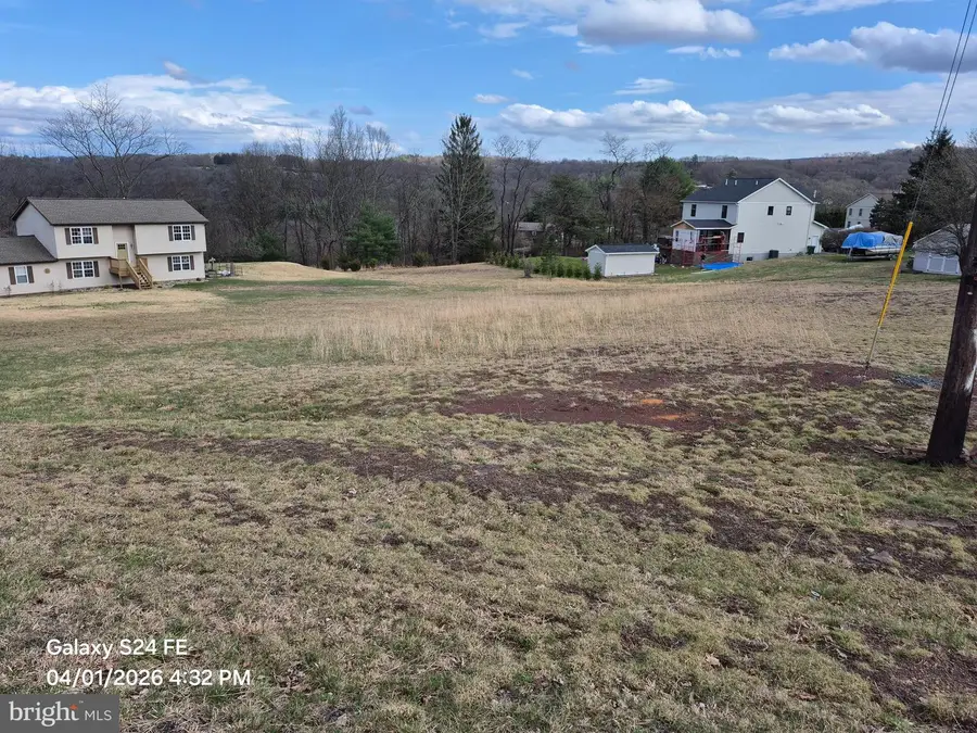 2200 Quarterhorse Dr, Auburn, PA 17922 - #3