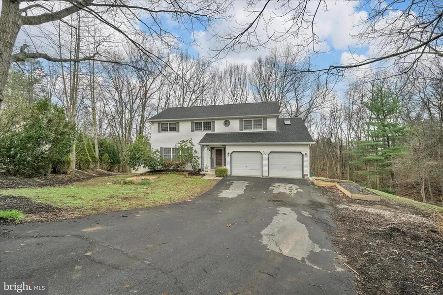 826 Pinewood Dr, Pottsville, PA 17901 - #3