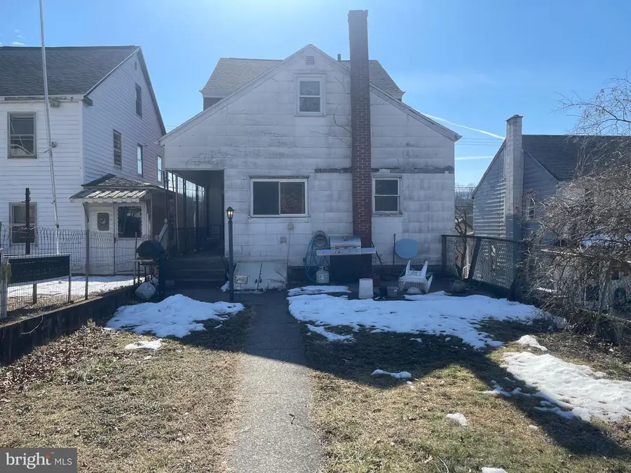 1015 Bunting St, Llewellyn, PA 17944 - #2