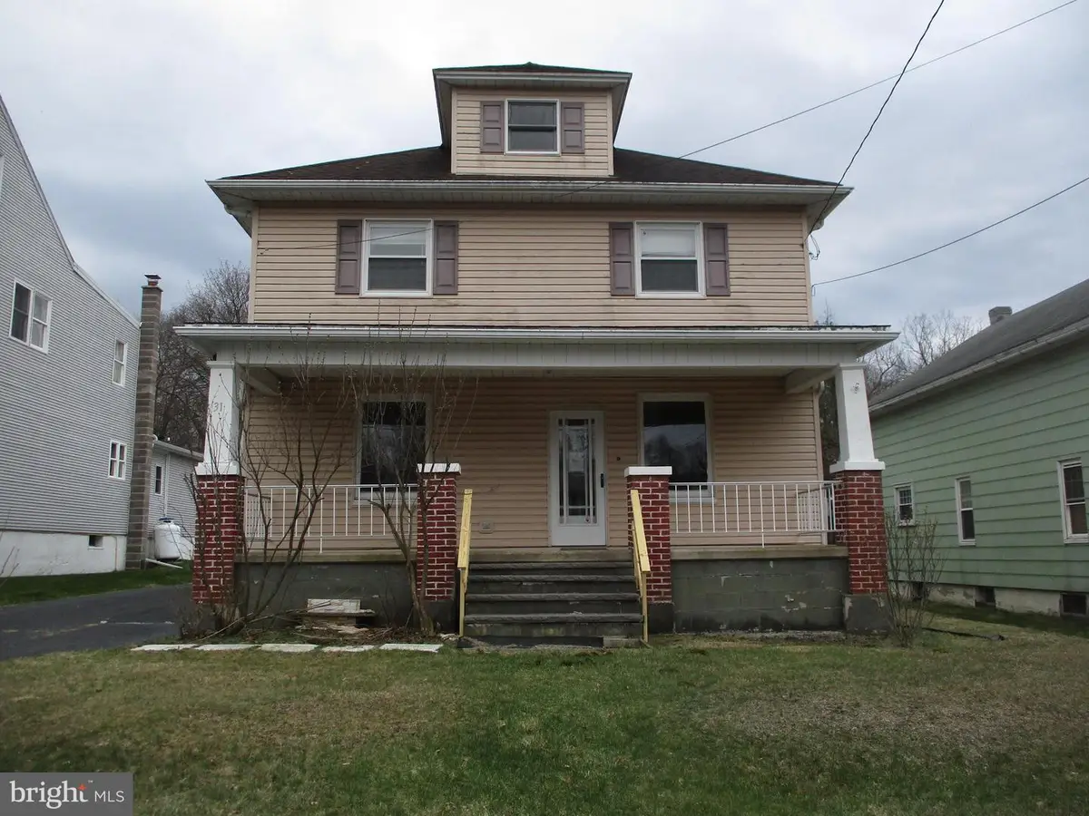 31 Village Rd, West Mahanoy, PA 17946 - #1