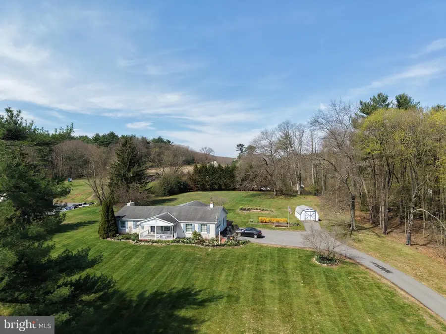 422 Greenwood Rd, Tower City, PA 17980 - #2