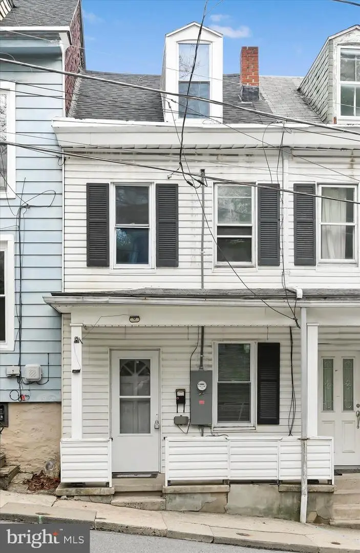 509 E Arch St, Pottsville, PA 17901 - #2