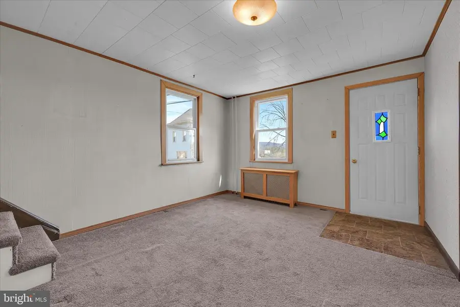 109 Front St, Cressona, PA 17929 - #3