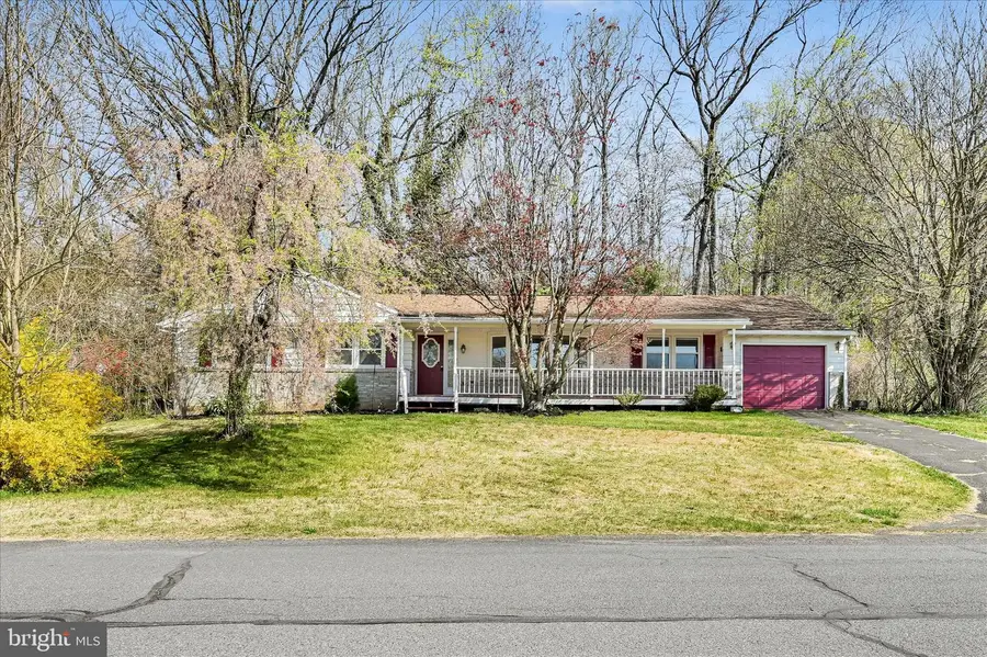 515 Pine Hill Dr, Pine Grove, PA 17963 - #2