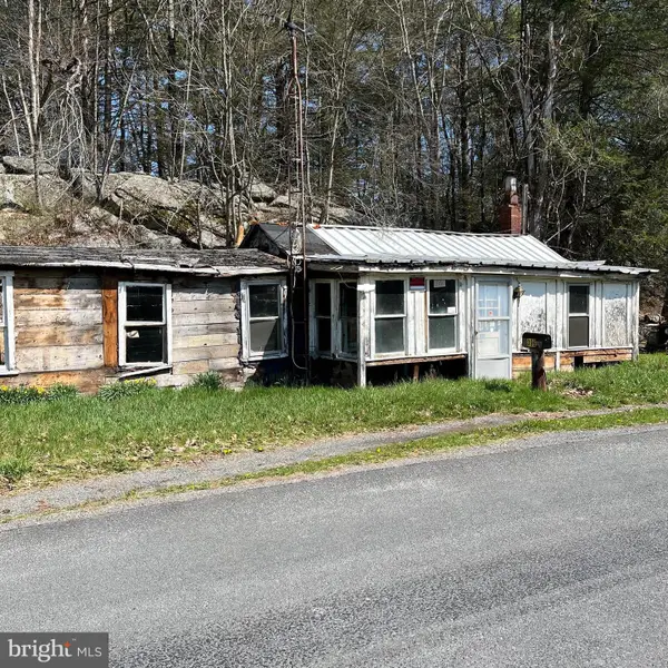 395 Lime Kiln Dr, ANDREAS, PA 18211