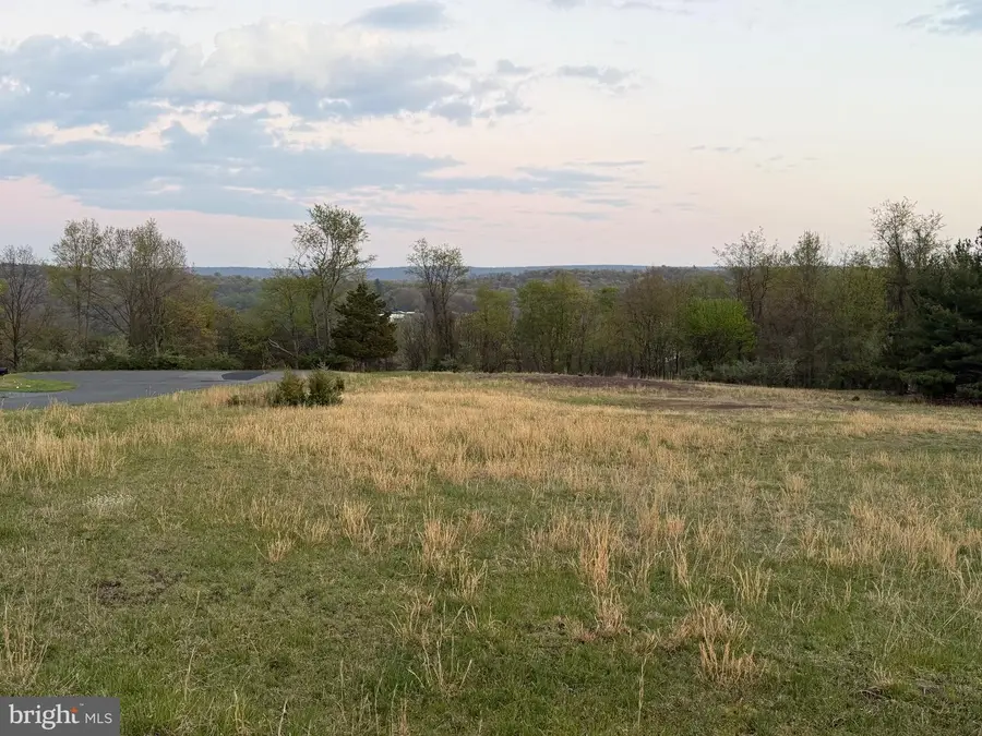 2182 Oklahoma Cv, Auburn, PA 17922 - #2