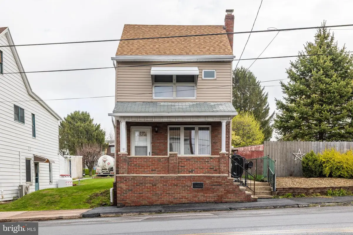 333 S Lehigh Ave, Frackville, PA 17931 - #1