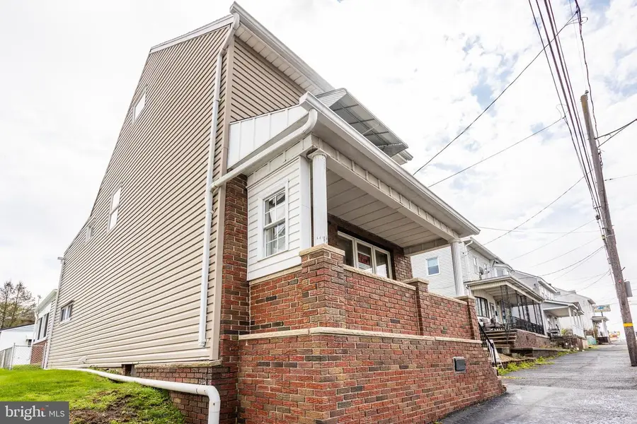 333 S Lehigh Ave, Frackville, PA 17931 - #3