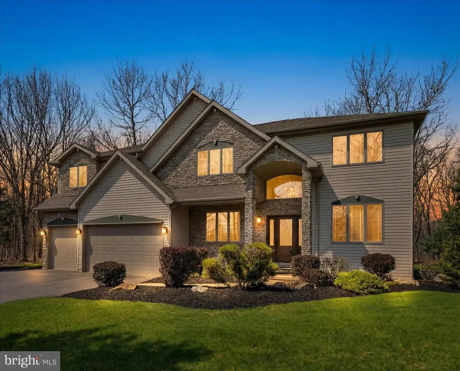 34 Golfwood Dr, Hazleton, PA 18202 - #2