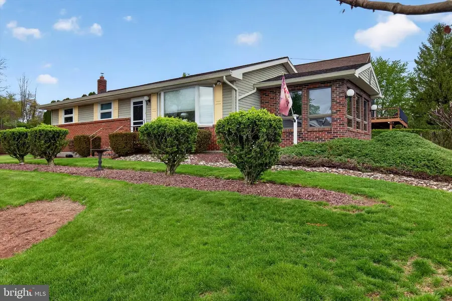 1472 Bearcat Cv, Auburn, PA 17922 - #2