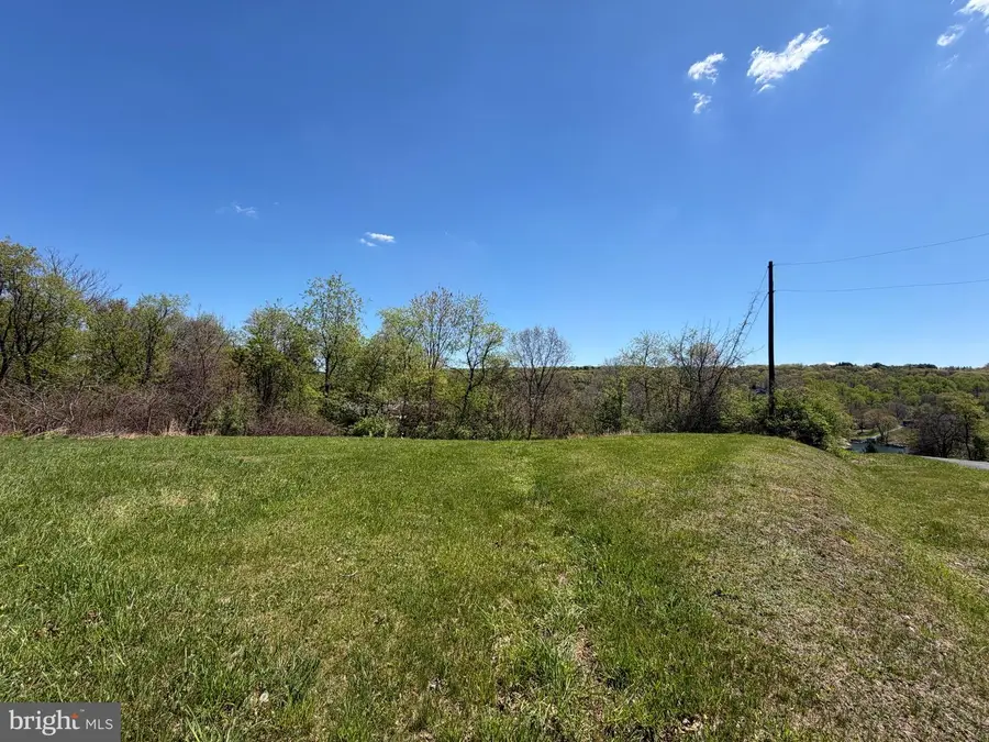 890 Red Oak Cv, Auburn, PA 17922 - #3