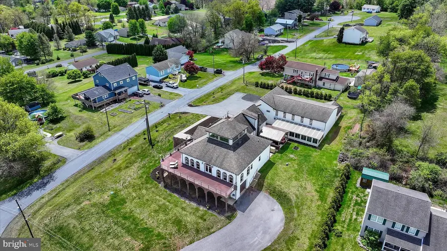 1076 Indian Cv, Auburn, PA 17922 - #2