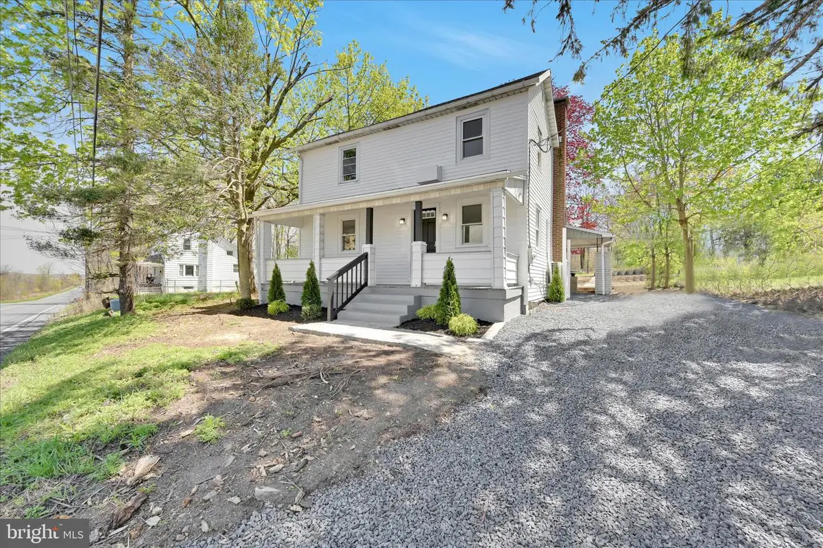 9 2nd St, Tremont, PA 17981 - #1