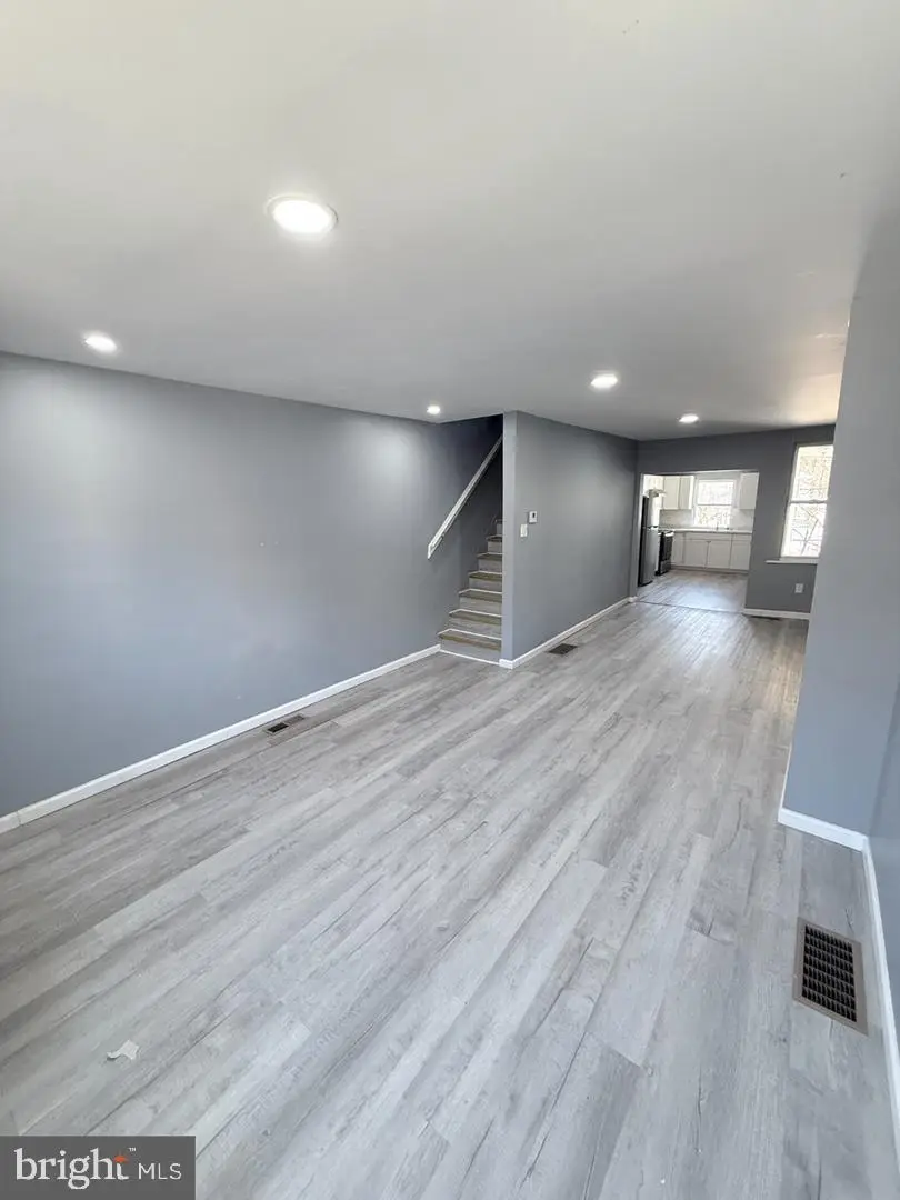 741 E Norwegian St, Pottsville, PA 17901 - #3