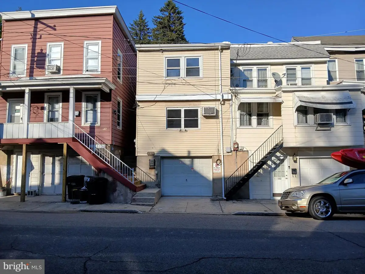 804 Water St, Pottsville, PA 17901 - #1