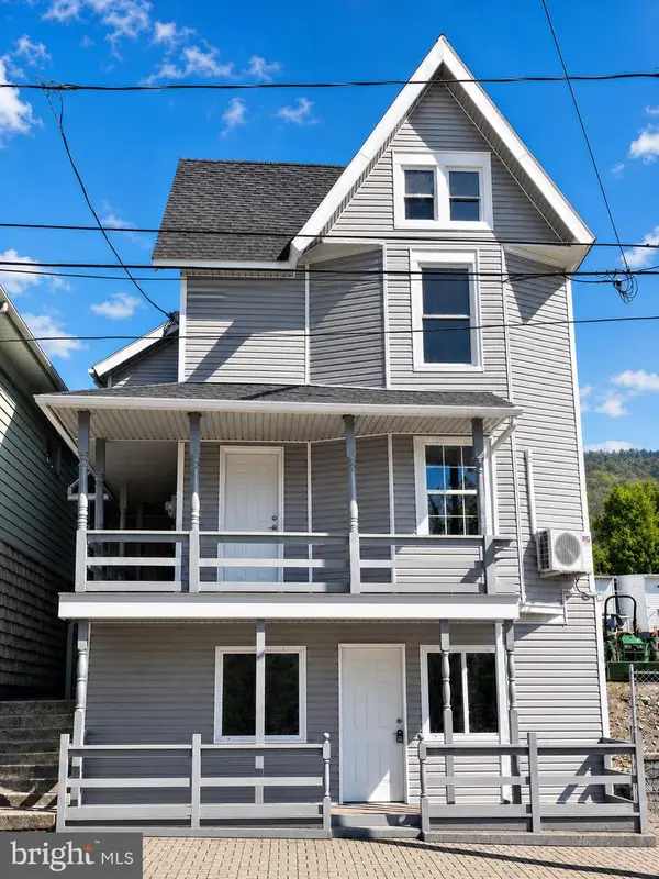 111-113 E Grand Ave, TOWER CITY, PA 17980