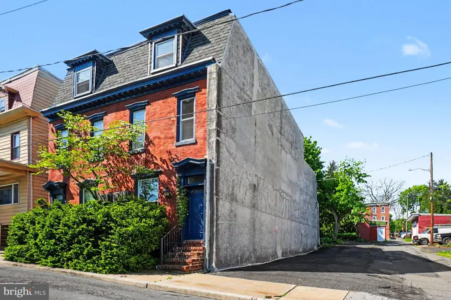 9 N 6th St, Pottsville, PA 17901 - #2