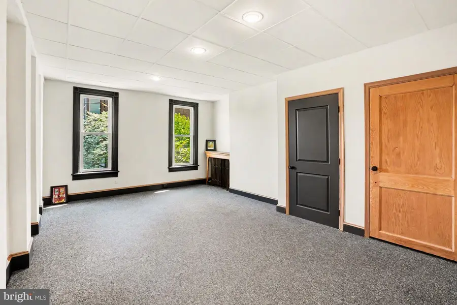 9 N 6th St, Pottsville, PA 17901 - #3