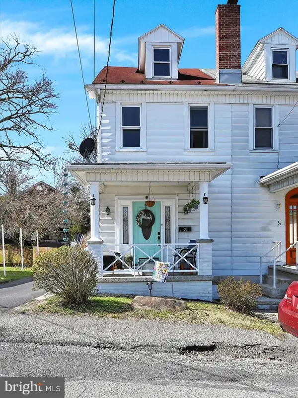 3 N 22nd St, POTTSVILLE, PA 17901