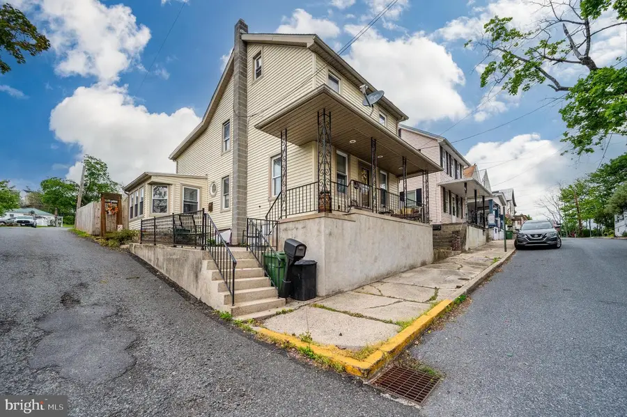7 Fairview St, Pine Grove, PA 17963 - #2