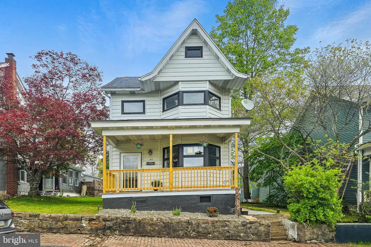 44 N 3rd St, Cressona, PA 17929 - #1