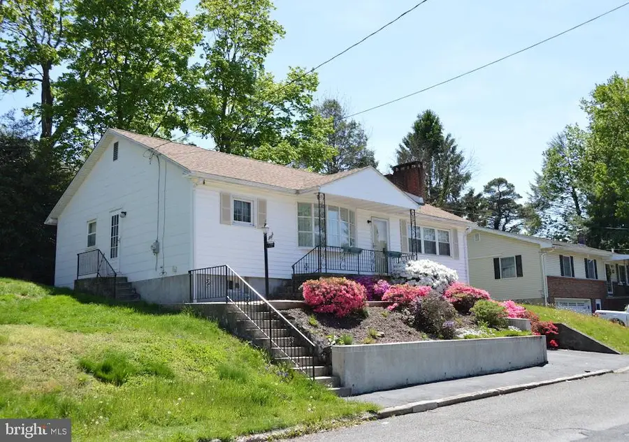 1825 S 2nd Ave, Pottsville, PA 17901 - #2