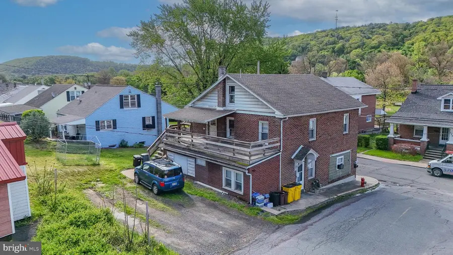 549 W Columbia St, Schuylkill Haven, PA 17972 - #2