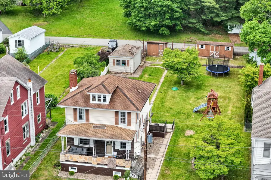 1131 E Grand Ave, Tower City, PA 17980 - #3
