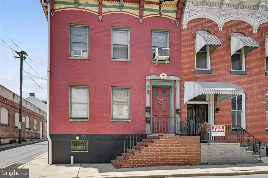 201 N 2nd St, Pottsville, PA 17901 - #3