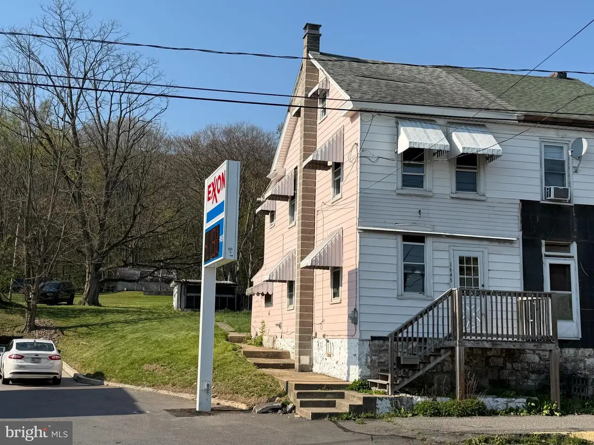 1645 E Grand Ave, Tower City, PA 17980 - #1