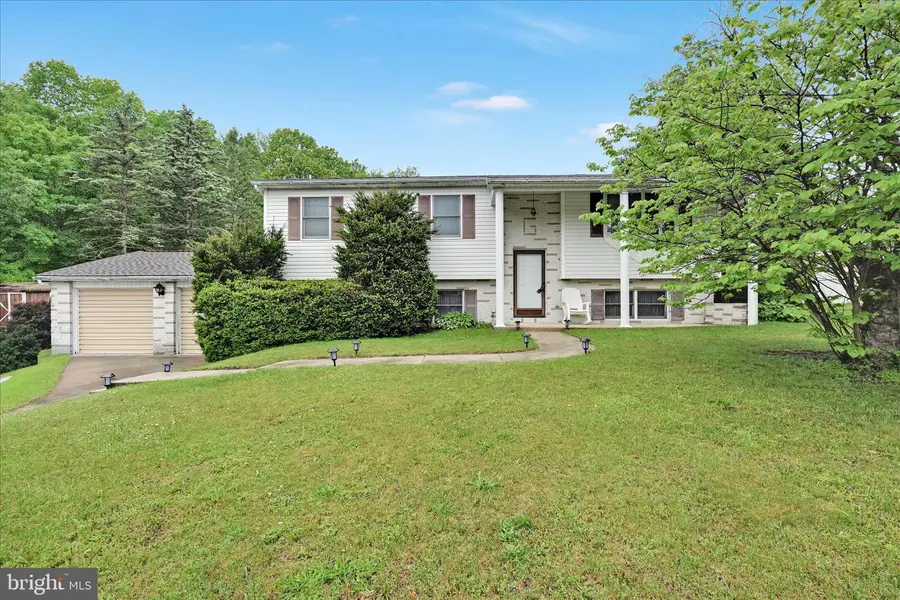 2001 Chestnut St, Pottsville, PA 17901 - #2