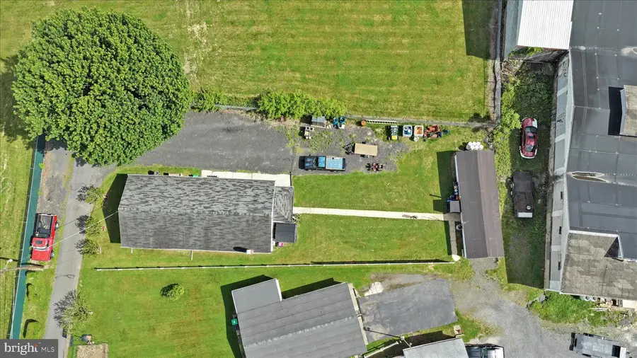 21 Prescott St, Cressona, PA 17929 - #2