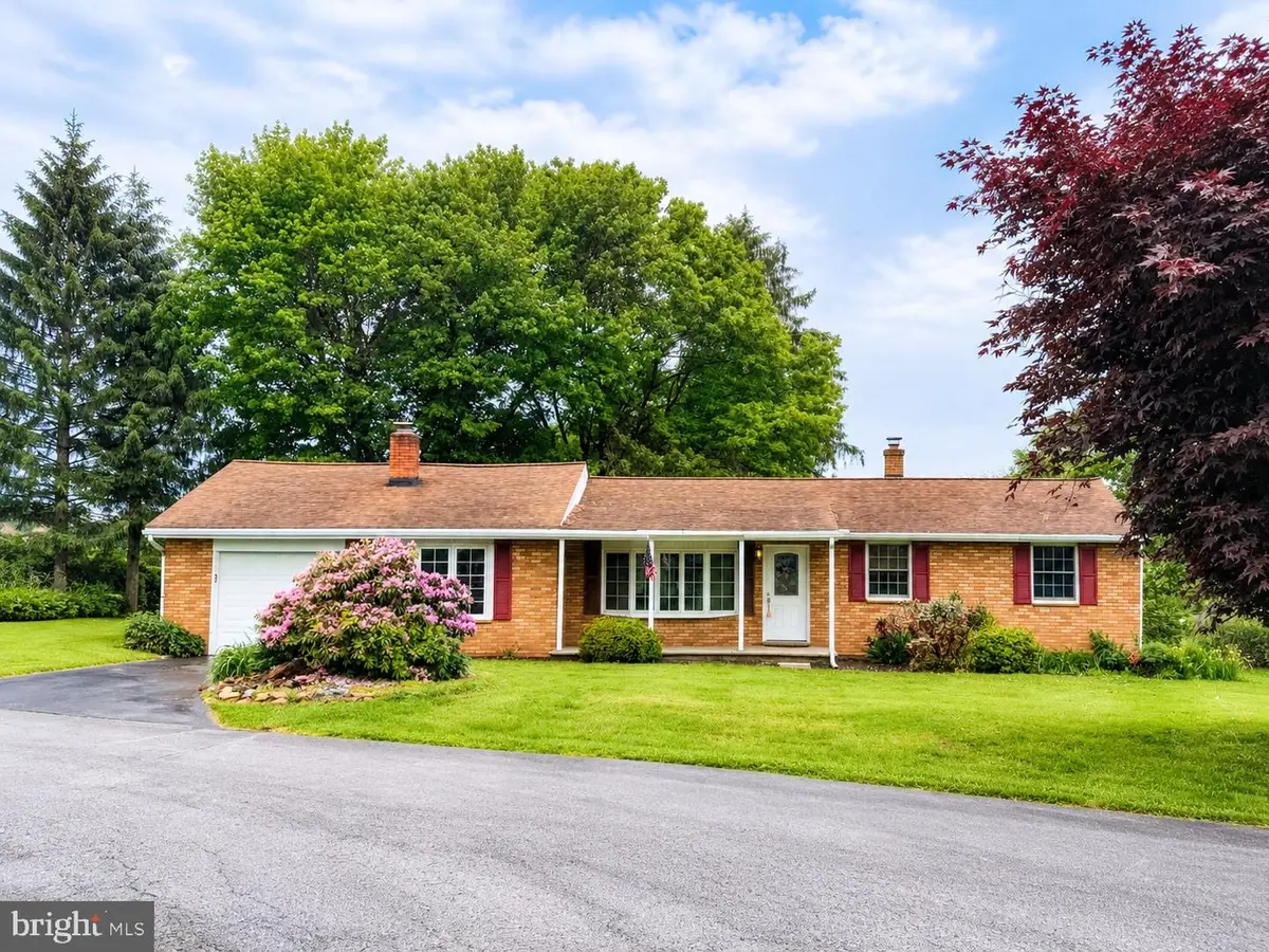 33 3rd Ave, Pottsville, PA 17901 - #1