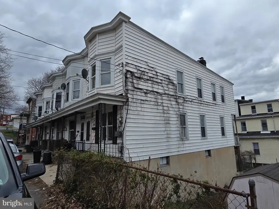 720 Mine St, Pottsville, PA 17901 - #2