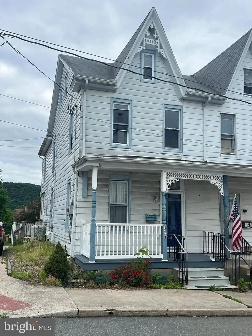 122 E Market St, Schuylkill Haven, PA 17972 - #1