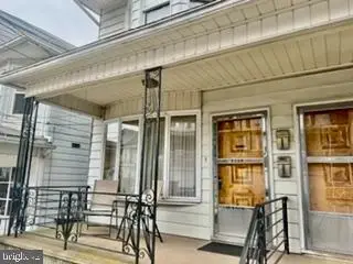 222 S Schuylkill Ave, Shenandoah, PA 17976 - #3
